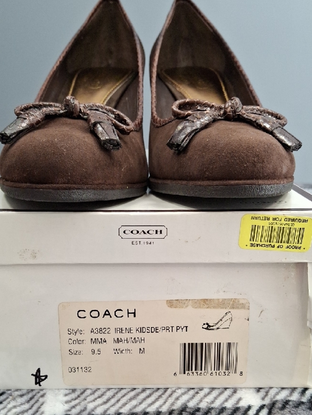 Vintage Coach Brown Suede Bow Pumps with Gold Insole - Picture 2 of 15